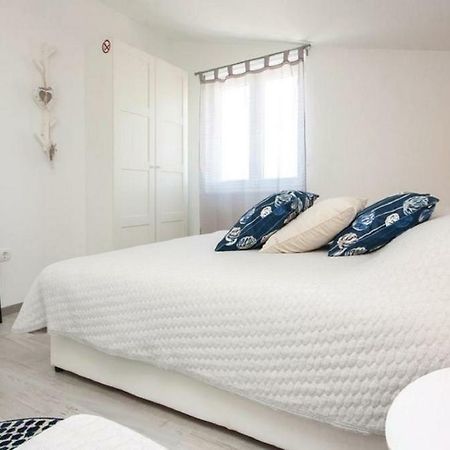 Apartmani Riva 로고즈니차 외부 사진