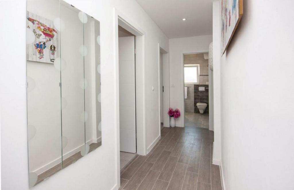 Apartmani Riva 로고즈니차 외부 사진