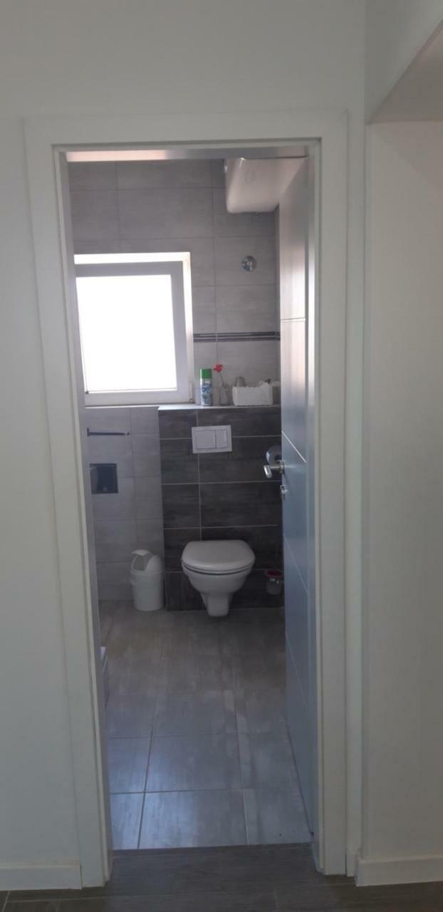 Apartmani Riva 로고즈니차 외부 사진